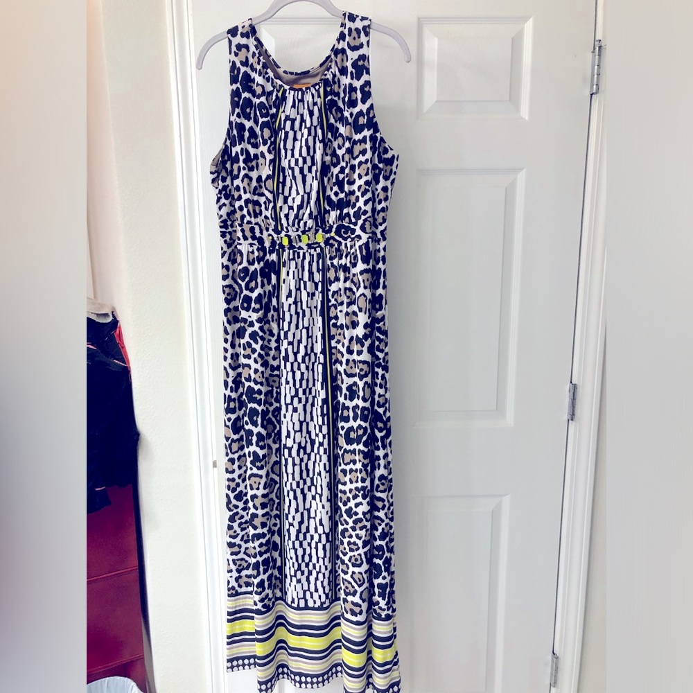 Ruby RD SLEEVELESS LONG DRESS
